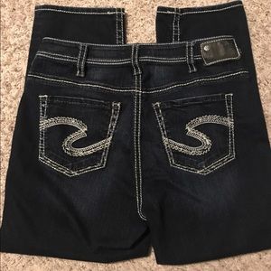 Silver women's capris NWOT size 14 (32 in waist)